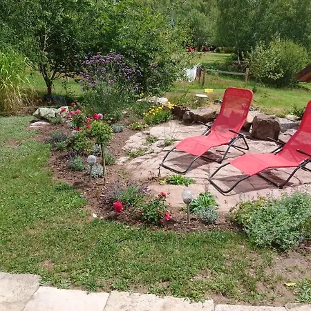 Merisier Dans Ferme Avec étang Privé Au Coeur De La Région Des Mille étangs, Couette-café